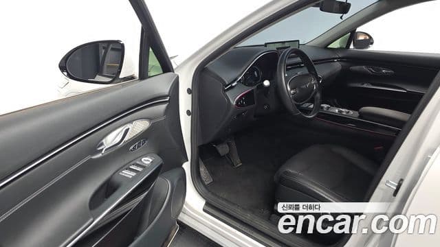 Genesis GV70 2022 — Şəkil 10/20