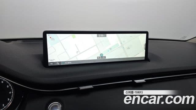 Genesis GV70 2022 — Şəkil 13/20