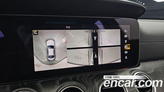 Mercedes-Benz E-Class 2022 — ფოტო 15/20
