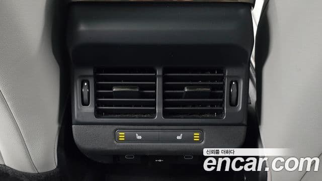 Land Rover Range Rover Evoque 2025 — ფოტო 19/20
