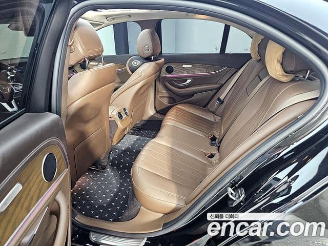 Mercedes-Benz E-Class 2019 — Şəkil 20/20