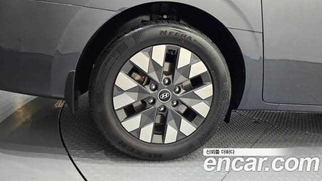 Hyundai Staria 2022 — ფოტო 5/20