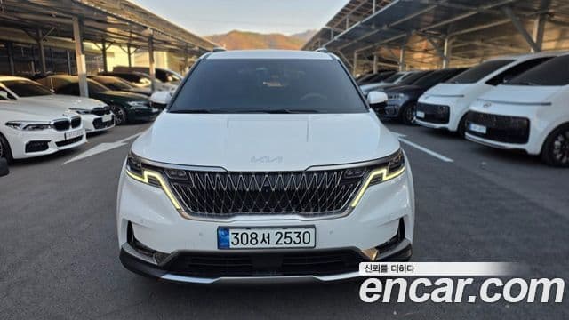 Kia Carnival 2023 — фото 2 из 17