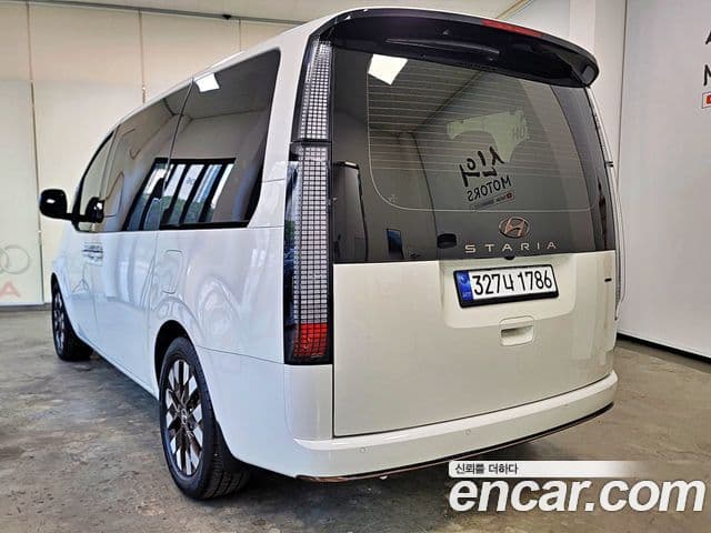 Hyundai Staria 2022 — Şəkil 2/20