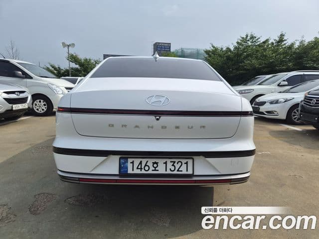 Hyundai Grandeur 2023 — ფოტო 3/20