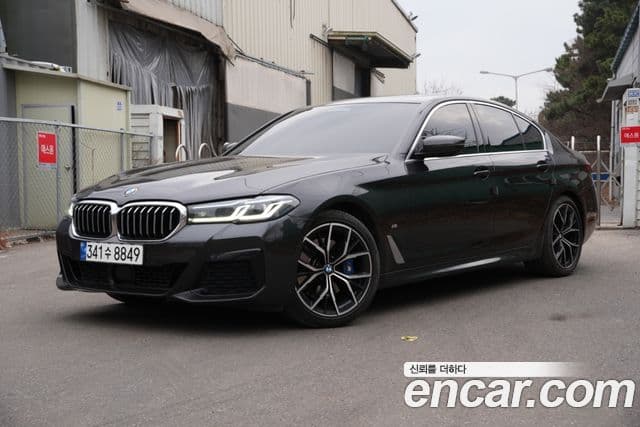 BMW 5 Series 2023 — ფოტო 1/20