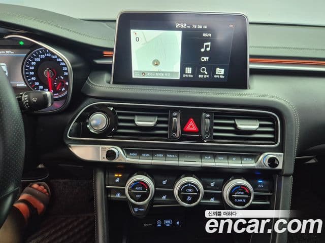 Genesis G70 2019 — фото 13 из 20