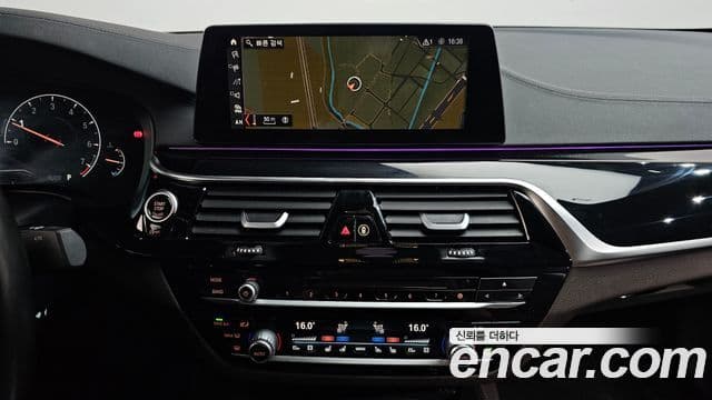 BMW 5 Series 2019 — Şəkil 12/20