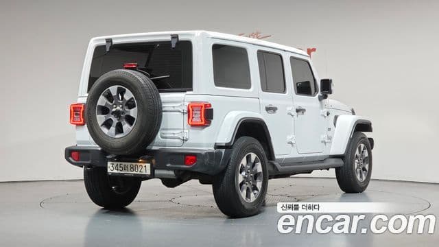 Jeep Wrangler 2020 — ფოტო 2/20