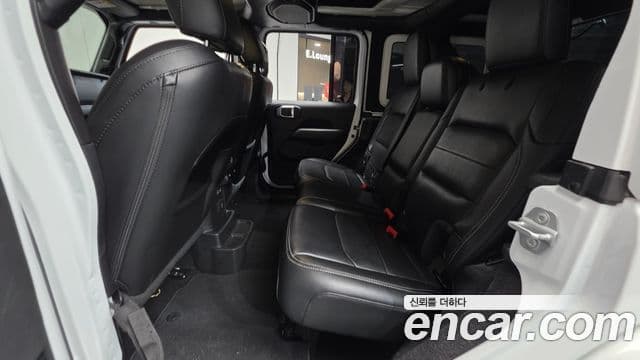 Jeep Wrangler 2020 — ფოტო 12/20