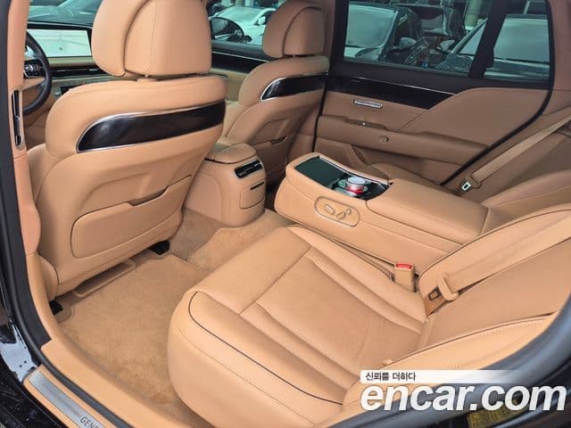 Genesis G90 2022 — фото 7 из 16