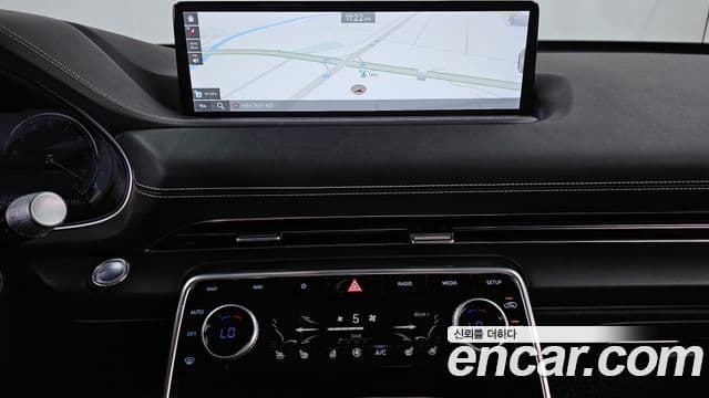Genesis GV80 2020 — ფოტო 14/20