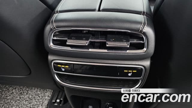 Genesis GV80 2020 — ფოტო 19/20