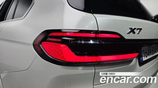 BMW X7 2024 — Photo 31/33