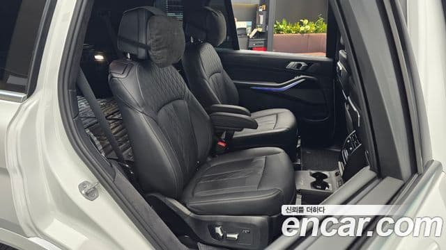 BMW X7 2024 — Photo 14/33