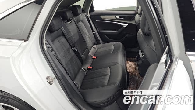 Audi A6 2023 — фото 11 из 20