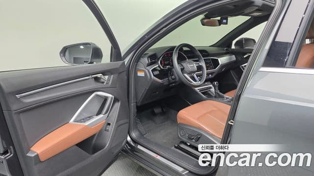 Audi Q3 2022 — Photo 27/31