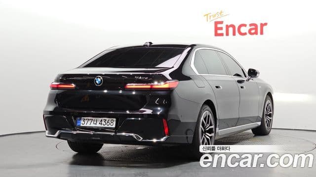 BMW 7 Series 2024 — фото 2 из 20