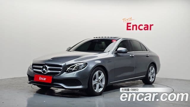 Mercedes-Benz E-Class 2018 — ფოტო 1/20