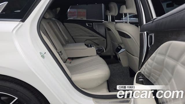 Kia K8 2023 — фото 12 из 20