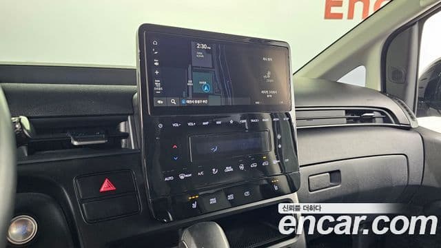 Hyundai Staria 2022 — фото 13 из 20