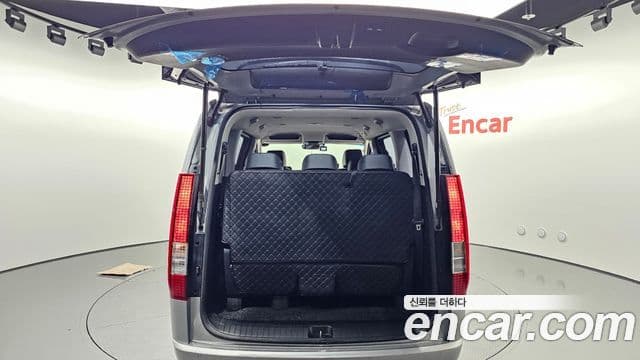 Hyundai Staria 2022 — фото 17 из 20
