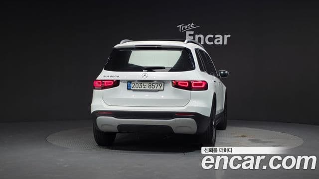 Mercedes-Benz GLB-Class 2021 — фото 4 из 20