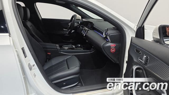Mercedes-Benz A-Class 2025 — фото 11 из 20