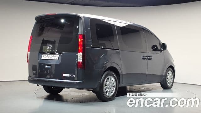 Hyundai Staria 2024 — фото 2 из 20