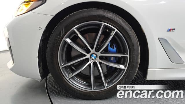 BMW 5 Series 2022 — фото 5 из 20