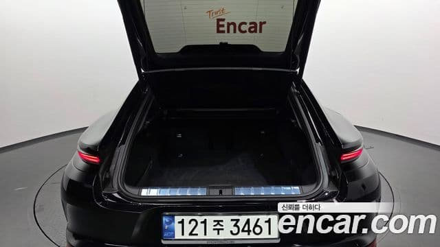 Porsche Panamera 2024 — Photo 37/39