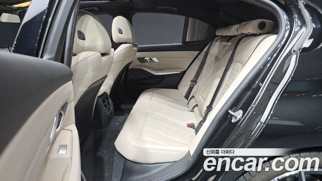 BMW 3 Series 2025 — ფოტო 12/20