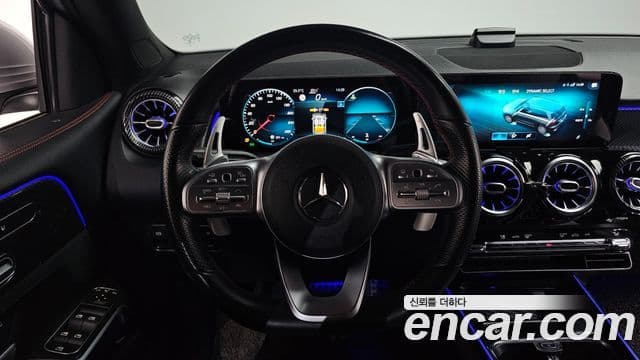 Mercedes-Benz GLB-Class 2021 — фото 13 из 20