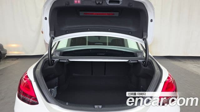 Mercedes-Benz C-Class 2021 — фото 20 из 20
