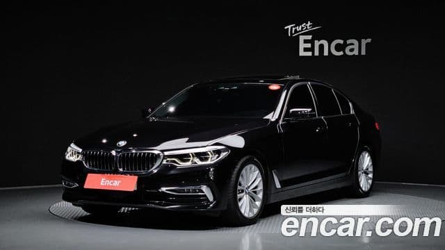 BMW 5 Series 2019 — ფოტო 1/20