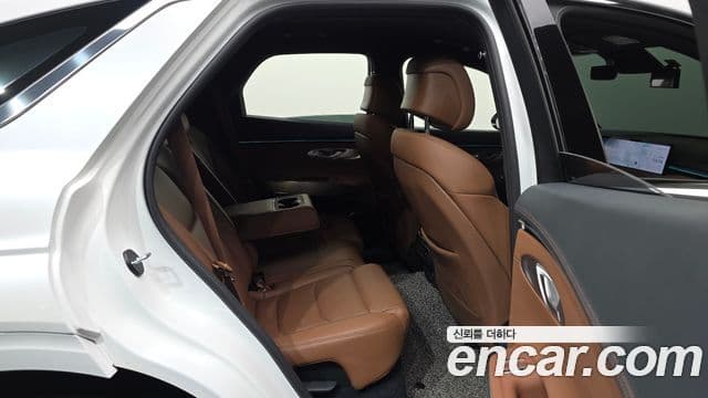 Genesis GV70 2024 — ფოტო 12/20