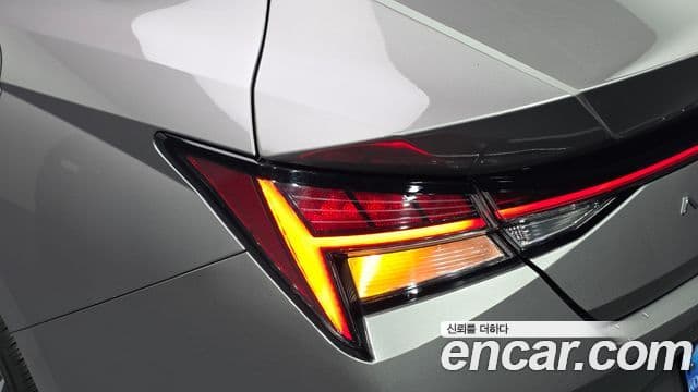 Hyundai The New Avante Hybrid 2020 — Photo 11/30