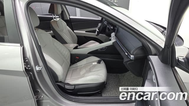 Hyundai The New Avante Hybrid 2020 — Photo 9/30