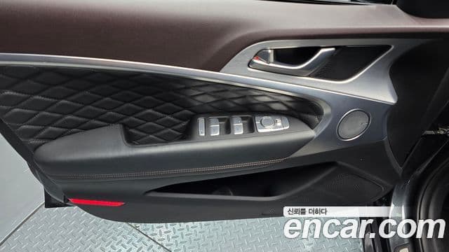 Genesis G70 2018 — Photo 16/30
