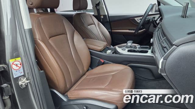 Audi Q7 2019 — фото 8 из 20
