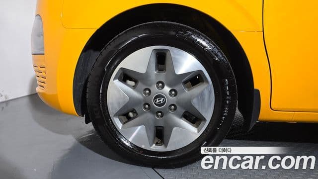 Hyundai Staria 2025 — фото 4 из 20