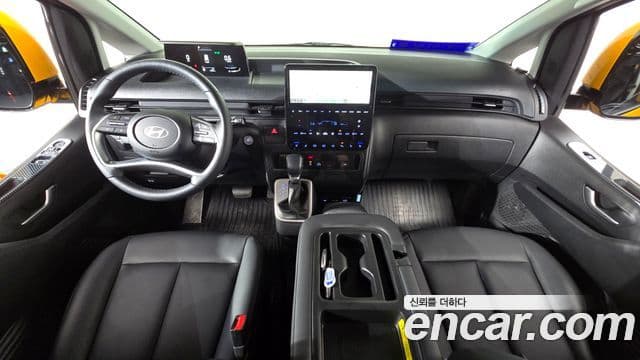 Hyundai Staria 2025 — фото 6 из 20