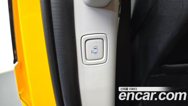 Hyundai Staria 2025 — фото 16 из 20