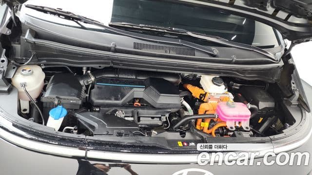 Hyundai Staria 2024 — ფოტო 6/20