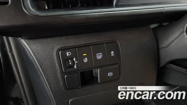 Hyundai Staria 2024 — ფოტო 17/20