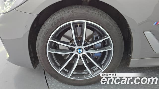 BMW 5 Series 2021 — фото 5 из 20