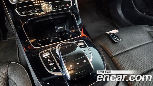 Mercedes-Benz E-Class 2019 — Фото 9/20