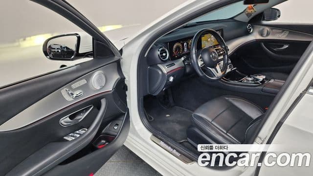 Mercedes-Benz E-Class 2019 — Фото 10/20