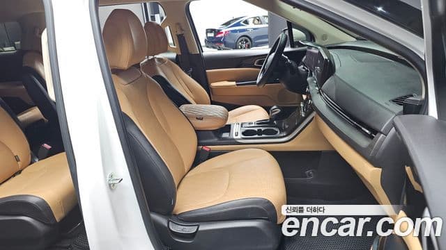 Kia Carnival 2021 — Şəkil 11/20