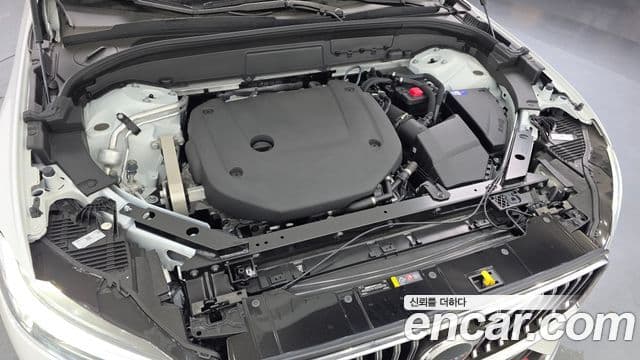 Volvo XC60 2025 — Photo 12/20